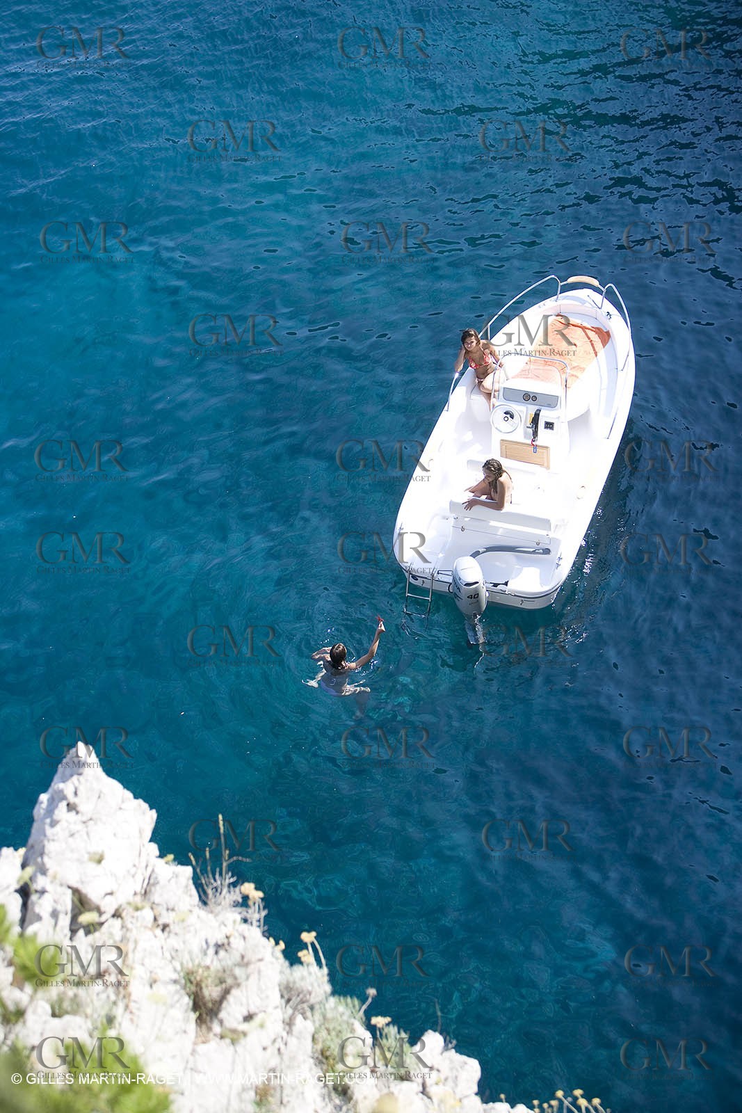 Motor boat mooring
