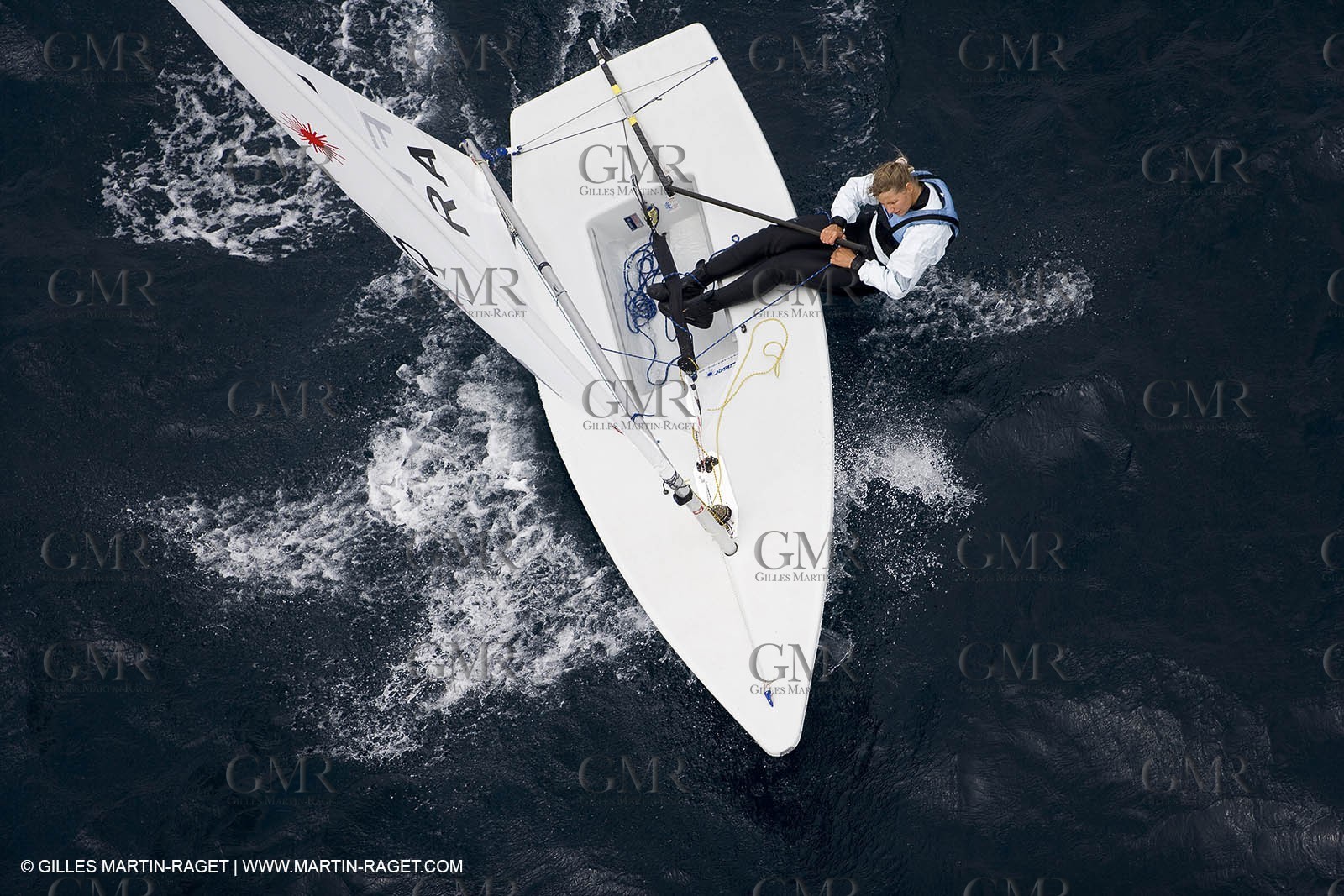 26 04 2007 - Semaine Olympique Française 2007 - Hyères - Jour 5 - Team France - Laser Radial - Steyaert Sarah