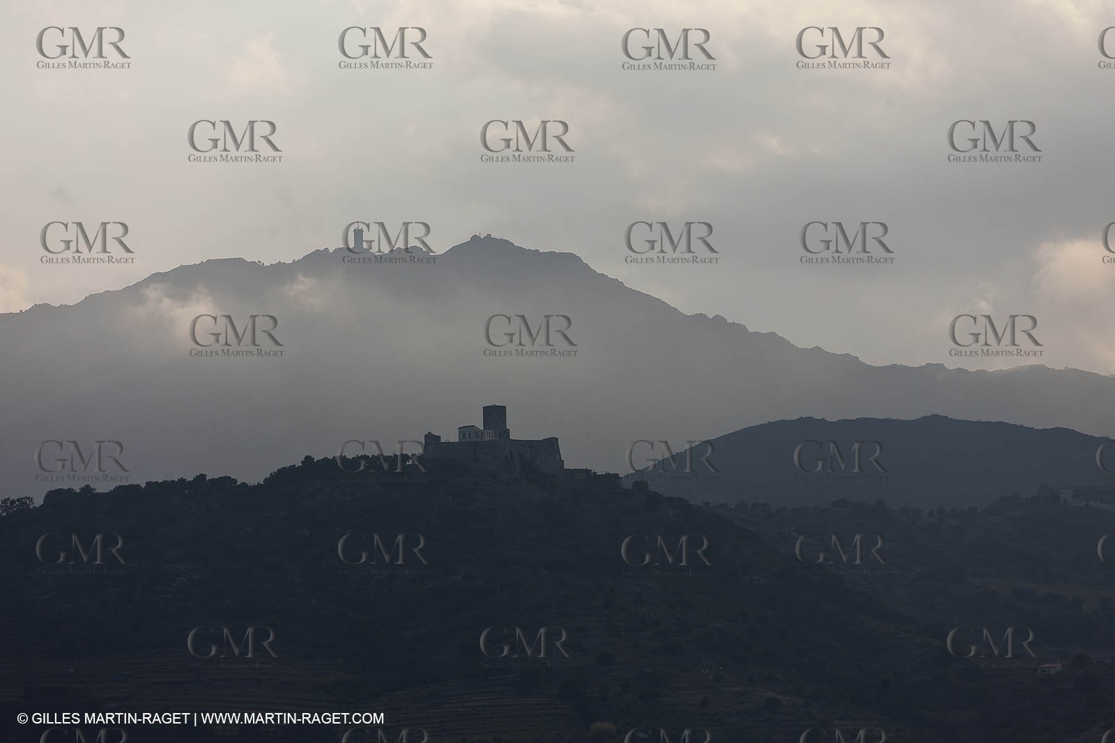 17 10 2011 - Vermeille Coast (FRA, 66) - Saint Elme fortress near Collioure