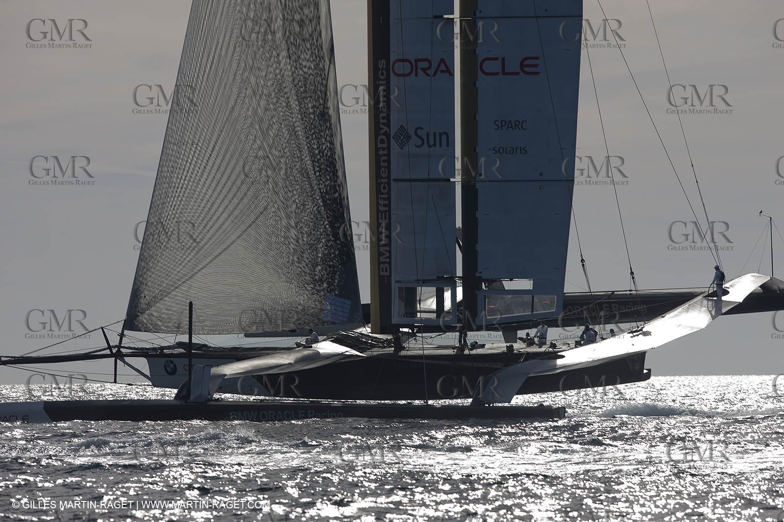 19 01 2010 - Valencia (ESP) - 33rd America's Cup - BMW ORACLE Racing - Boat preparation