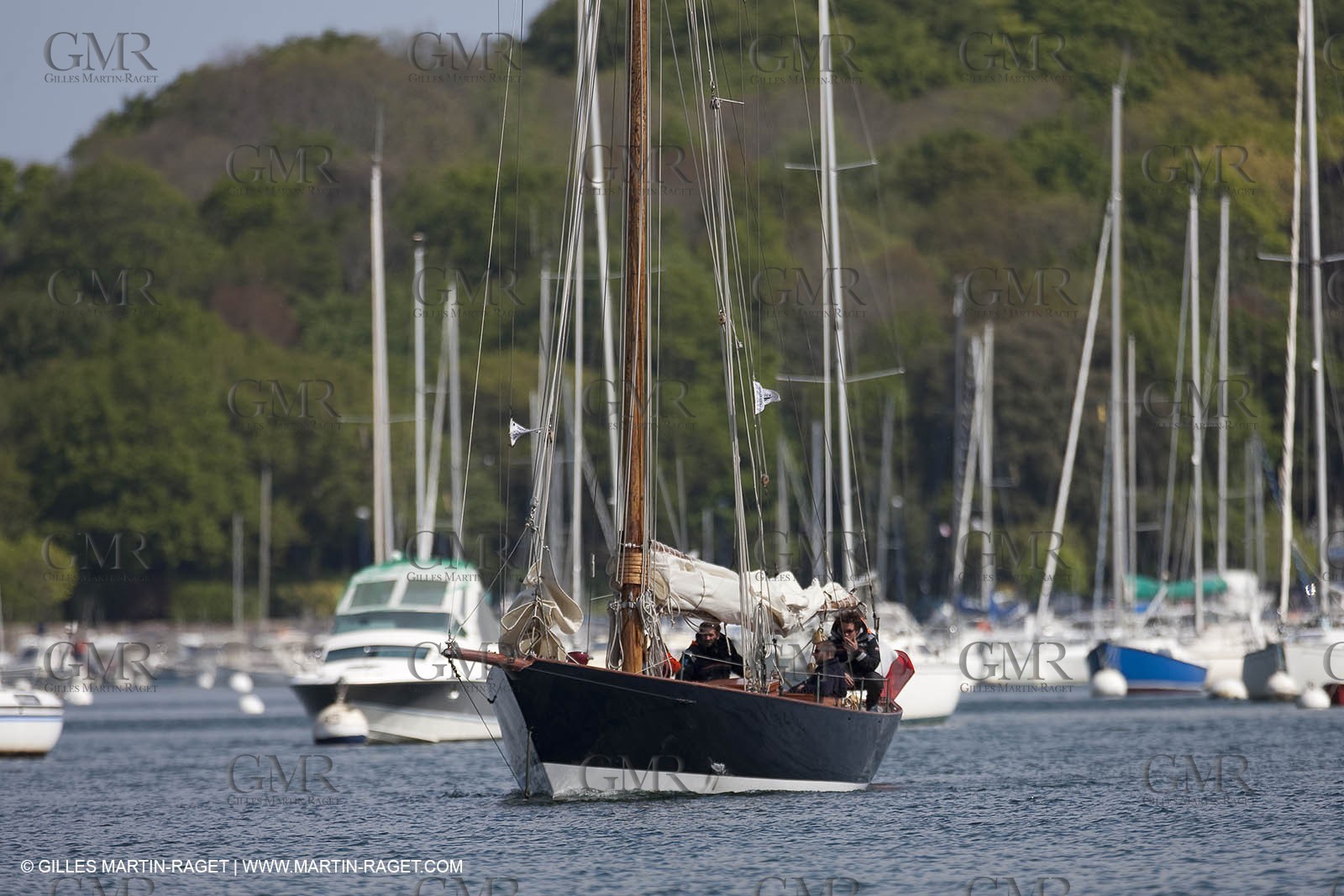 19 05 2010- Benodet (FRA,56)  -  Pen Duick sailing in Odet river
