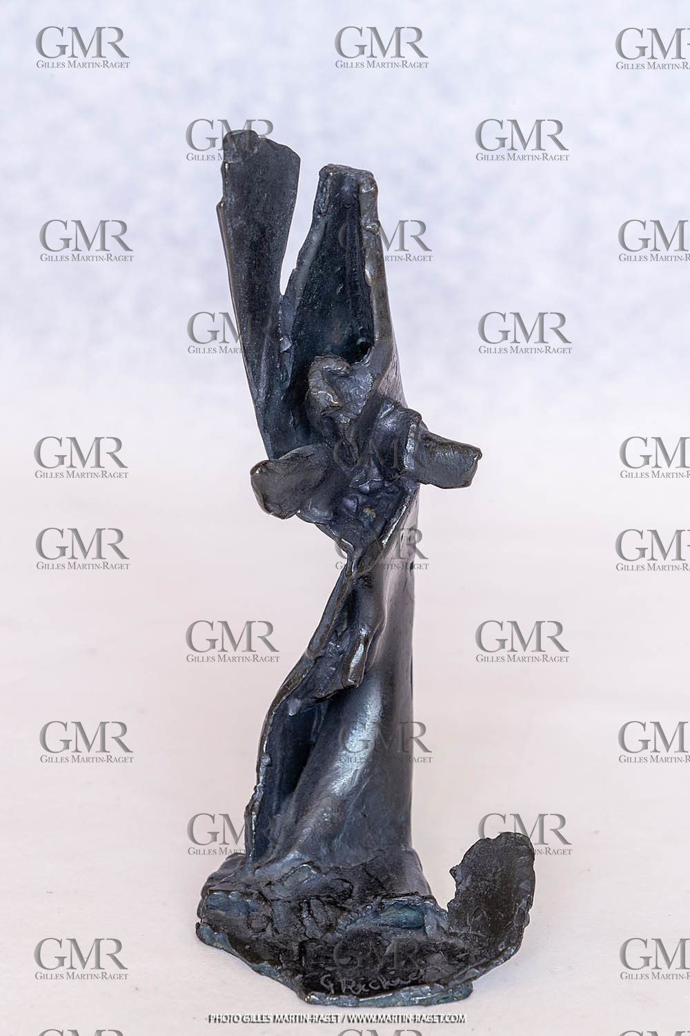 08 01 2023, Marseille (FRA,13), Oeuvre de Germaine Richier, Petit Bronze n°3 1956, Bronze patiné foncé, Epreuve d'exposition, fondeur : L. Thinot, Paris, 16,5 x 7 x 9 cm, Collection particulière