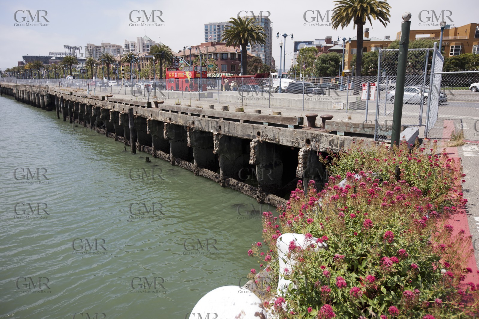 07 06 2011 - San Francisco (USA,CA) - 34th America's Cup - The Piers in their state of origin - Pier 30-32