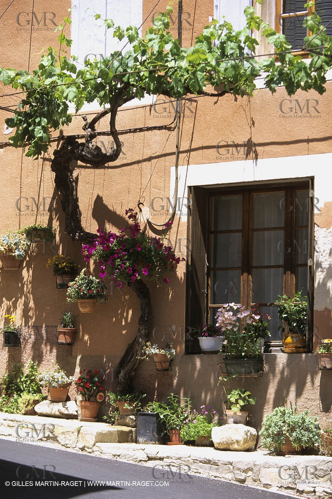 Saint Saturnin les apt (Fra,84)