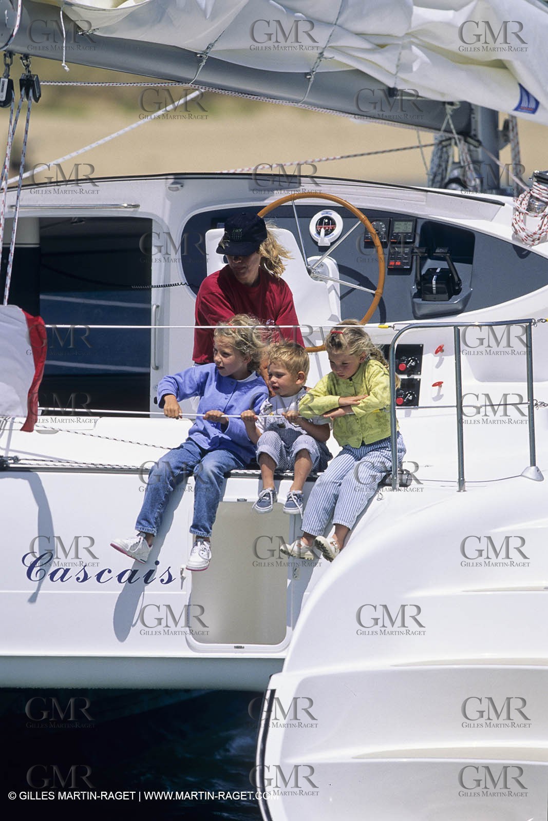 Sailing, cruising, children onboard