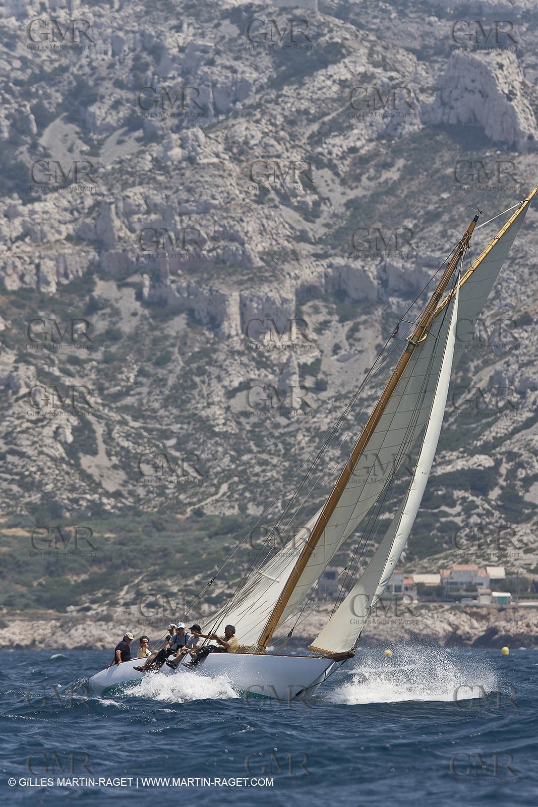 Sailing, Classic yachts, Voiles Vieux Port 2009, Marseille (FRA)