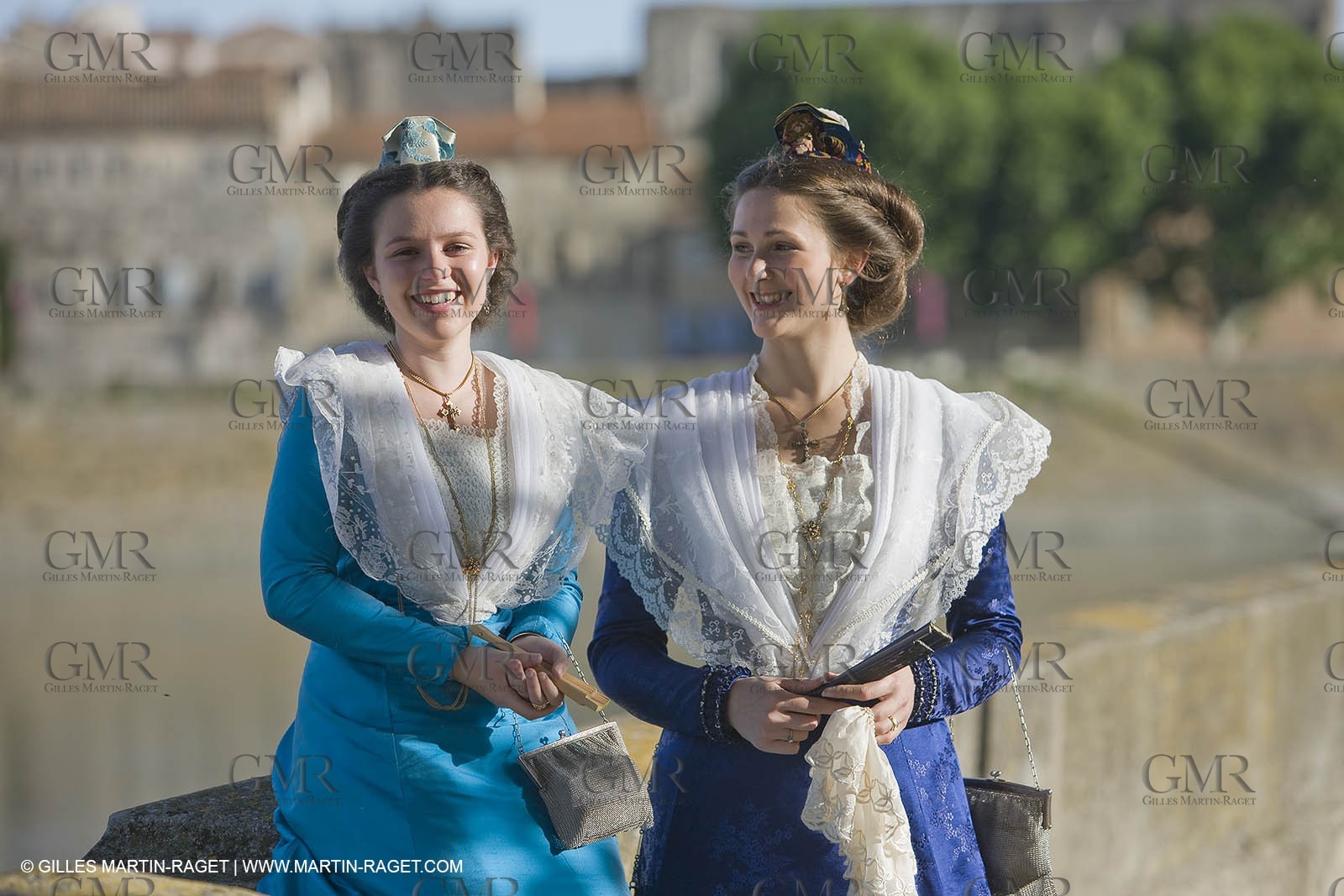 17 juin 2008 - Arles (Fra,13) - two queen if Arles, Caroline Serre et Nathalie Chay