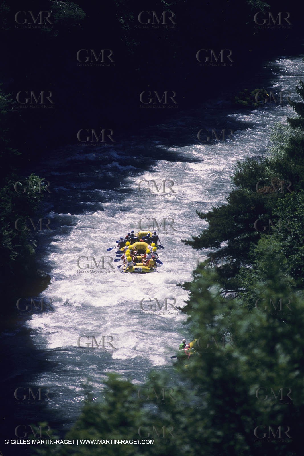 Watersports, rafting, rowing, eaux vives, rame, kayaking, pirogues