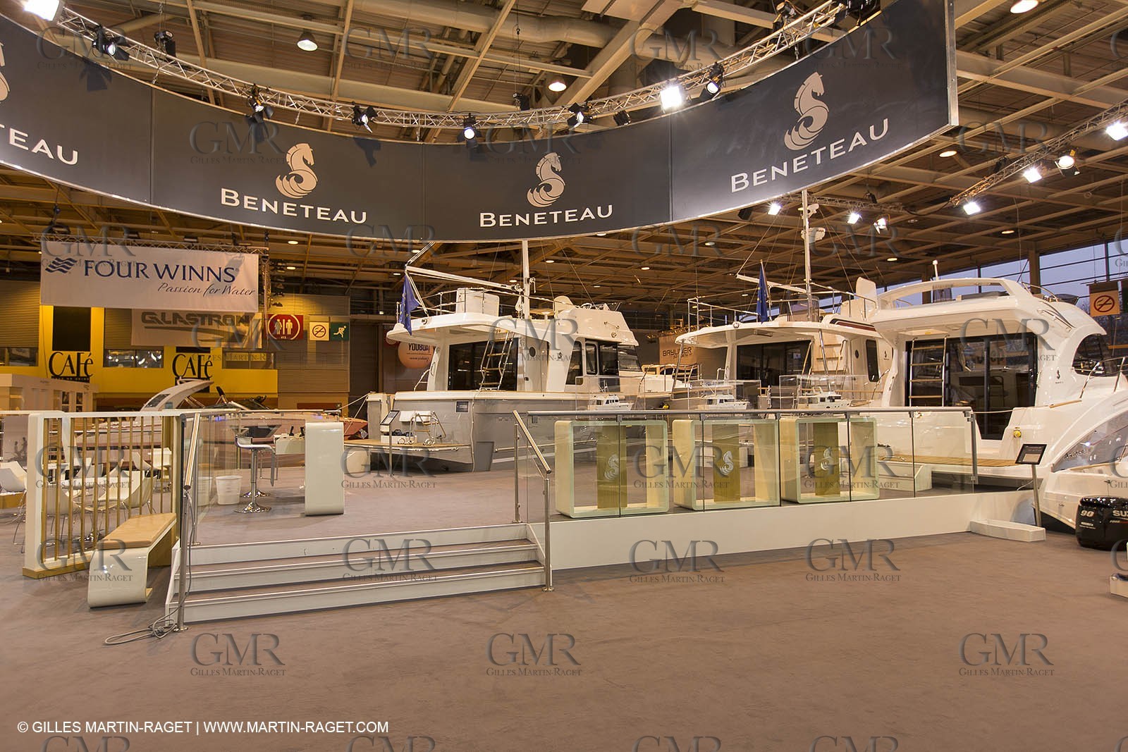 10 12 2013 - Paris (FRA,75) -Paris Boat Show - Beneteau booth