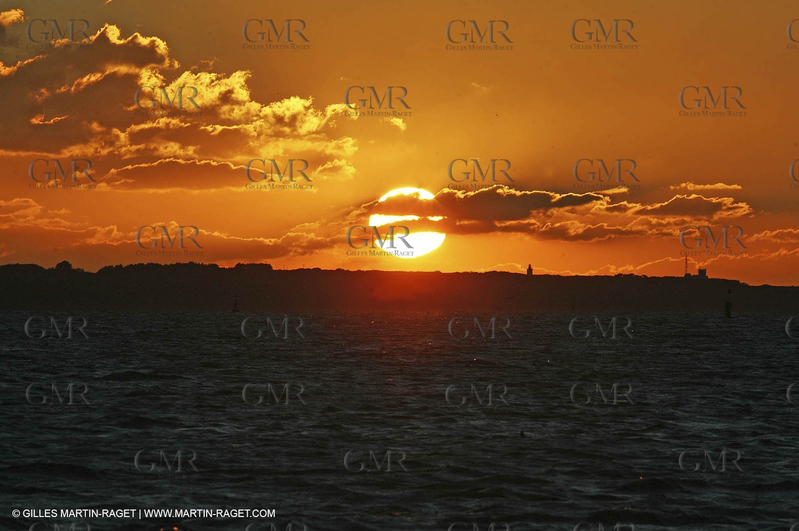 Orange II-2005 Jules Verne Trophy-Start from Lorient-Sunrise