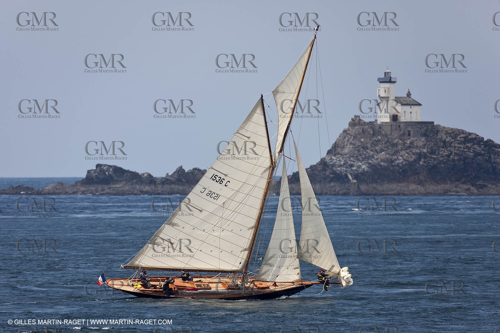 19 05 2010 - Raz de Sein (FRA,29) -  Pen Duick