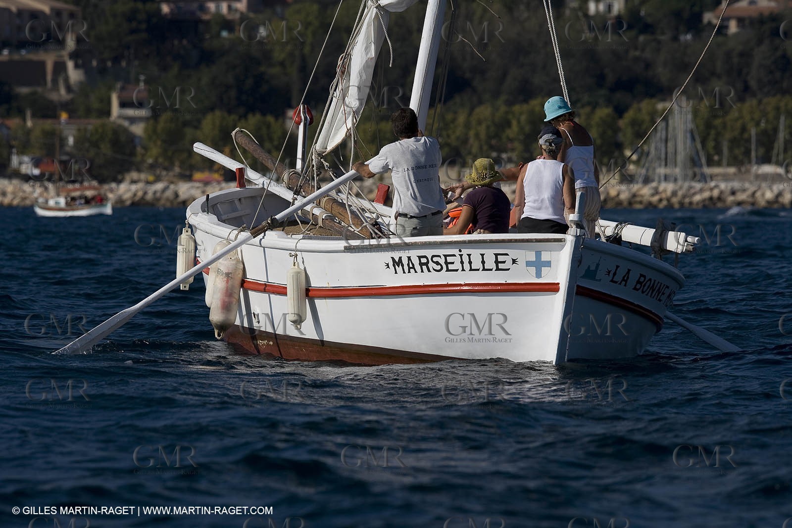 1 09 2007 - Marseille (FRA, 13) - Latin rigs in l'Estaque (Marseille north bay village)