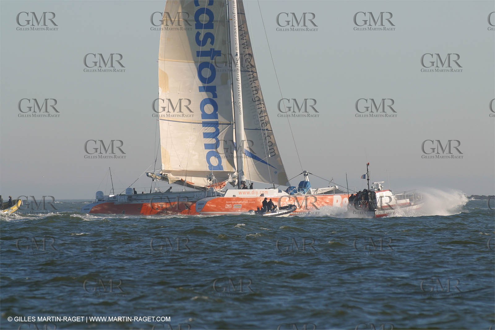 Kingfisher II - Jules Verne Trophy 2002 start - Brest