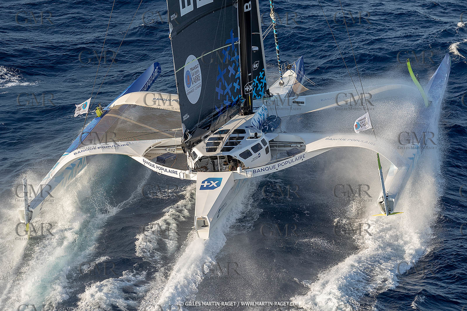 Banque Populaire devant Marseille