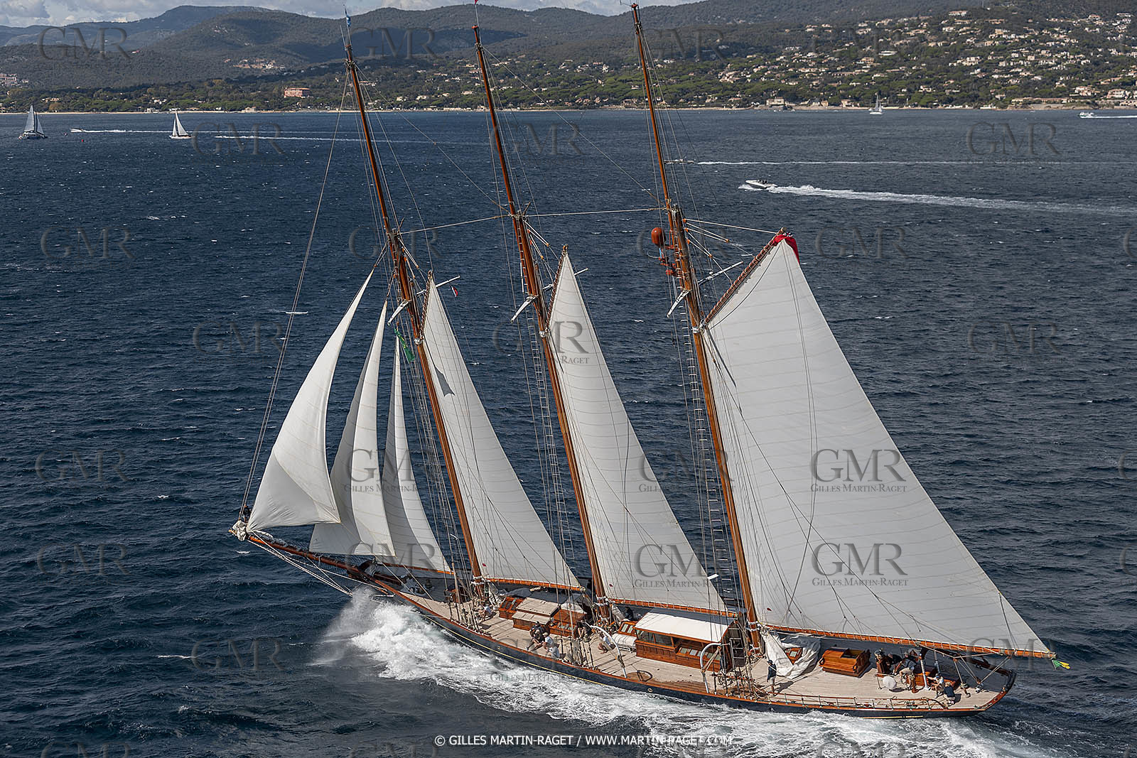 28 09 2022? Saint-Tropez,(FRA,83), Les Voiles de Saint-Tropez 2022 Régate N° 2 poup les modernes, navigation libre pour les grandes goélettes