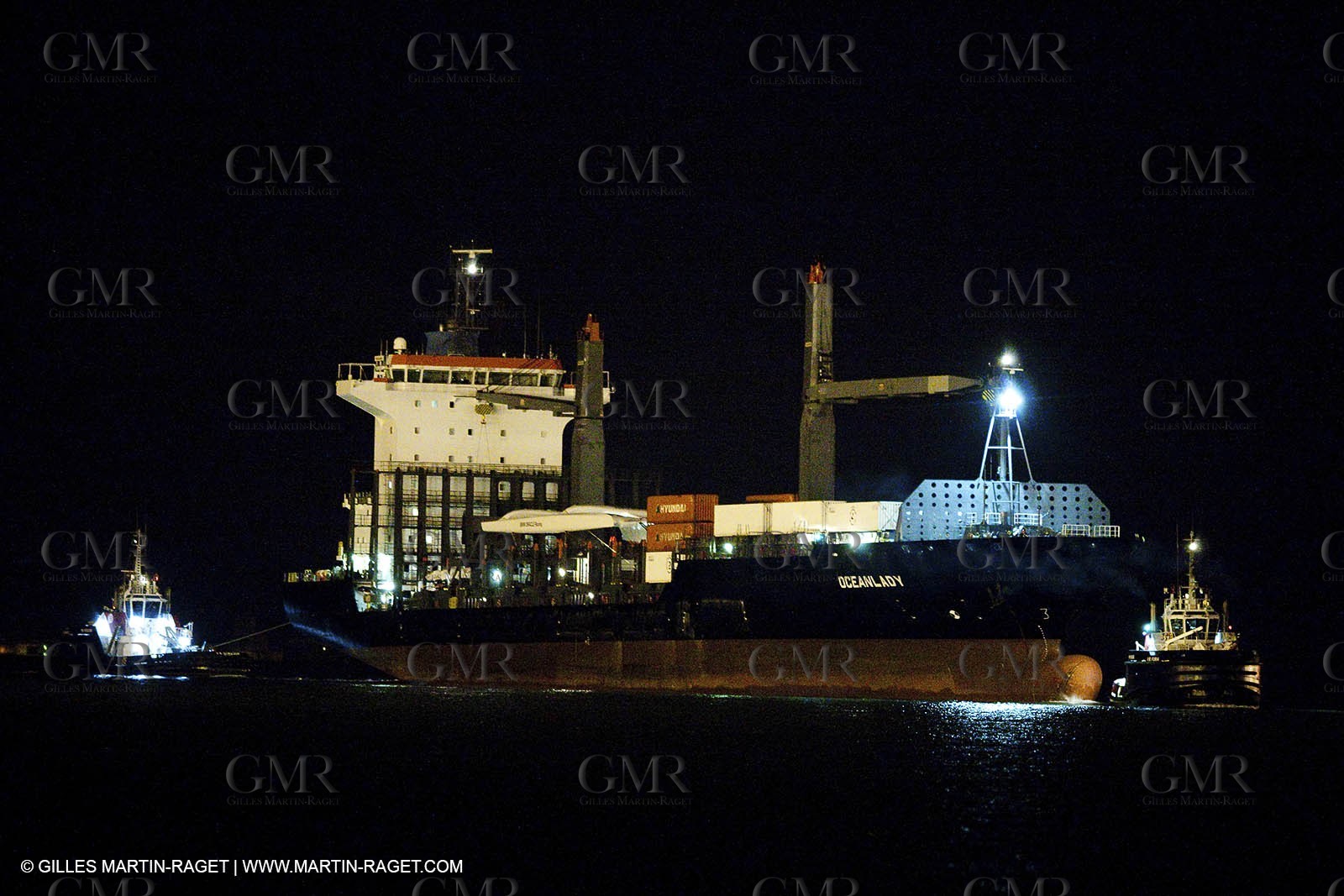 04 01 2010 - Valencia (ESP) - 33rd America's Cup - BMW ORACLE Racing - Arrival of Oceanlady in the port of Valencia