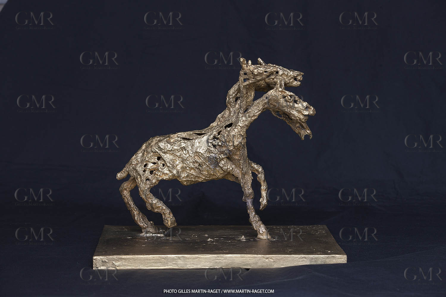 02 04 2016, Marseille (FRA,13), Oeuvre de Germaine Richier, Le Cheval à six têtes, petit 1955 ou 1956, Bronze naturel nettoyé, Numéroté Epreuve d'artiste, fondeur : L. Thinot, Paris, 35,5 x 38 x 18 cm, Collection particulière