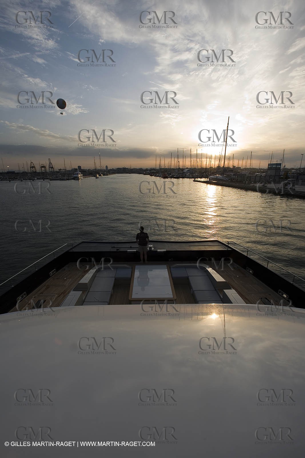 11 06 2007 - Valencia (Spain) - Super Yacht Catamaran Bradley, Gilles Vaton design built by H2X in la Ciotat (France)