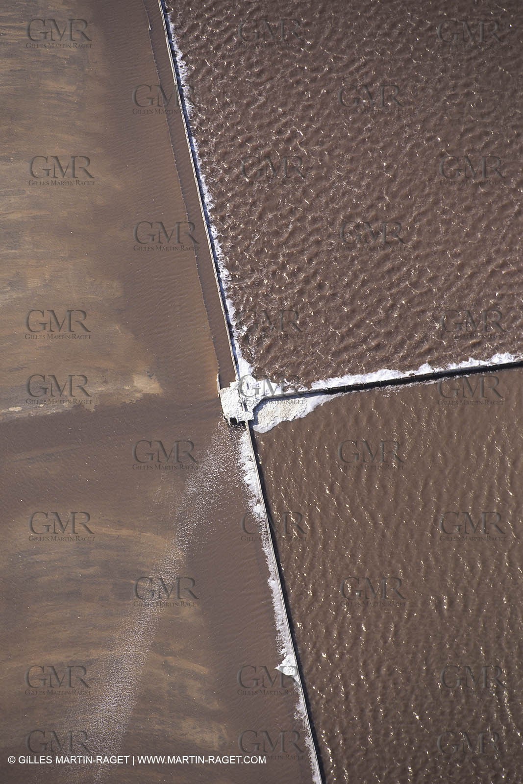 France, Provence, Marais salants, salted marshes, culture du sel, salt making, salt harvest