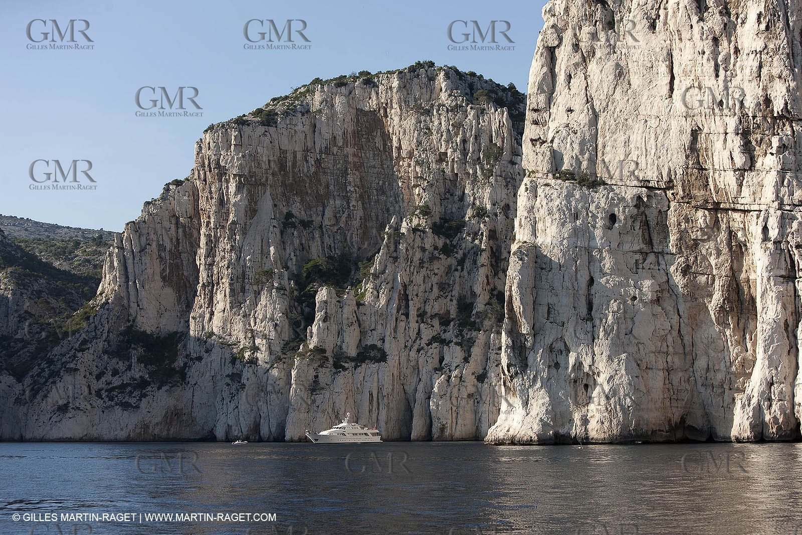 06 05 2009 - Marseille (FRA, 13) - Les Calanques - Au pied des falaises de Castelviel