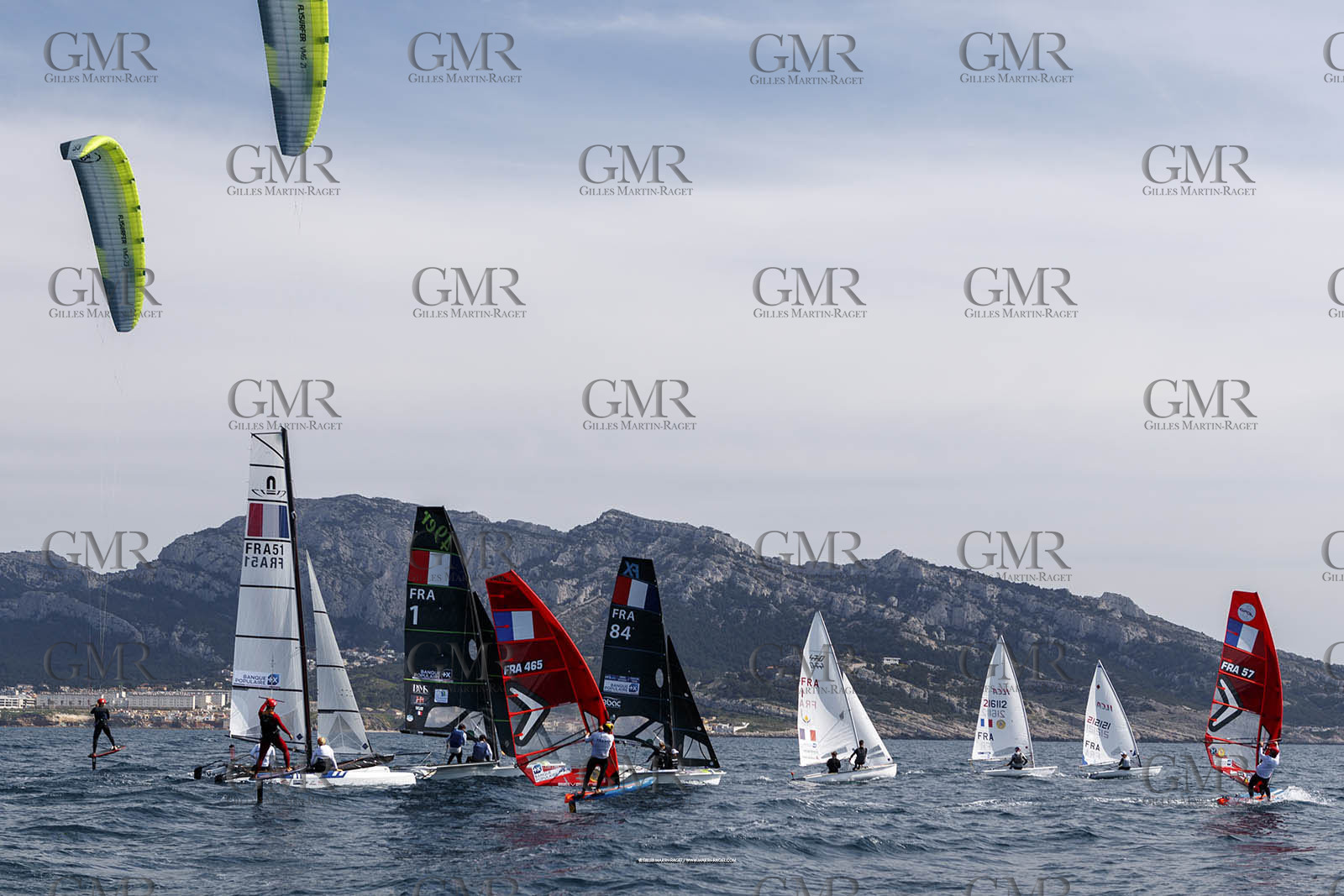 15 04 2024, Marseille (FRA), présentation des sélectionnés olympiques français en voile pour les Jeux Olympiques de Paris 2024.  Alex Mazella (Kite hommes - Formula Kite); Laurianne Nolot (Kite femmes - Formula Kite); Nicolas Goyard (Planche à voile hommes - iQFoil); Hélène Noesmoen (Planche à voile femmes- iQFoil); Camille Lecointre-Jeremie Mion (dériveur double mixte - 470); Louise Cervera (Dériveur femmes - ILCA 6); Jean-Baptiste Bernaz (Dériveur hommes - ILCA 7); Tim Mourniac - Lou Berthomieu (Multicoque mixte - Nacra 17); Clément Péquin - Erwan Fischer (Skiff hommes - 49er); Sarah Steyaert-Charline Picon (Skiff femmes - 49er FX).