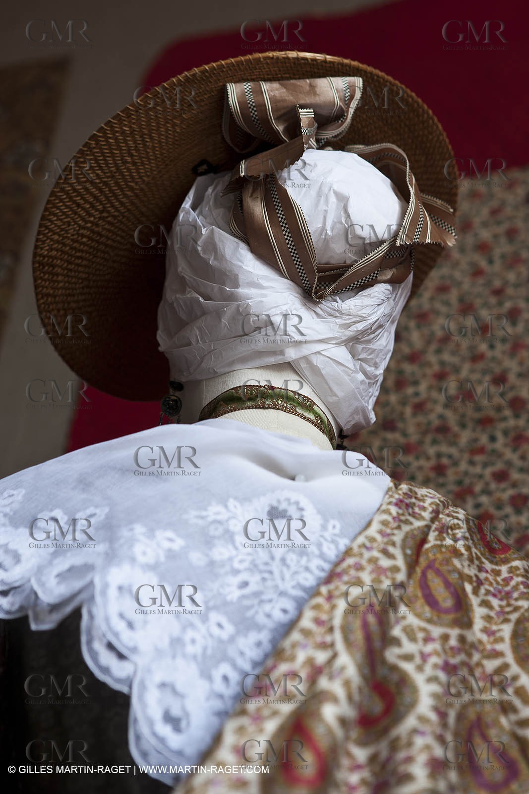 30 06 2011 - Toulon (FRA,83) - Villa Rosemaine - Indiennes sublimes exhibition