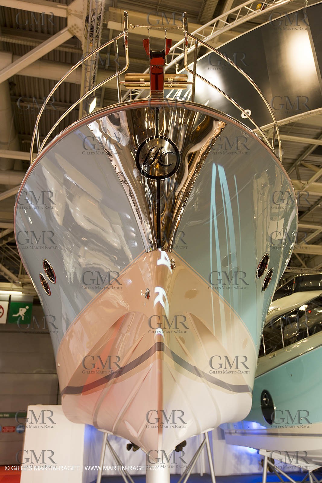 10 12 2013 - Paris (FRA,75) -Paris Boat Show - Beneteau booth