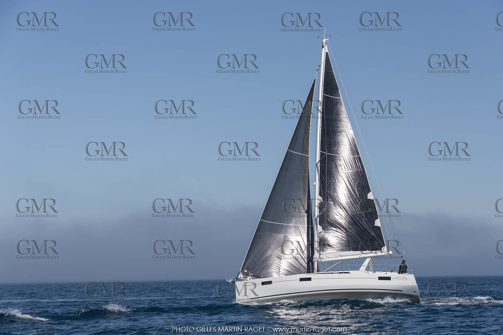 04 07 3017; Les EMbiez (FRA; 83) - Chantier Beneteau; Oceanis 41.1