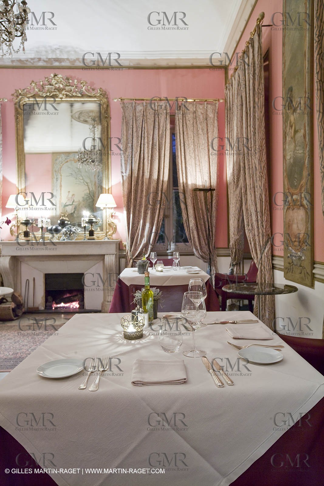 28 10 2007 - St Rémy de Provence (FRA,13) - Chateau des Alpilles