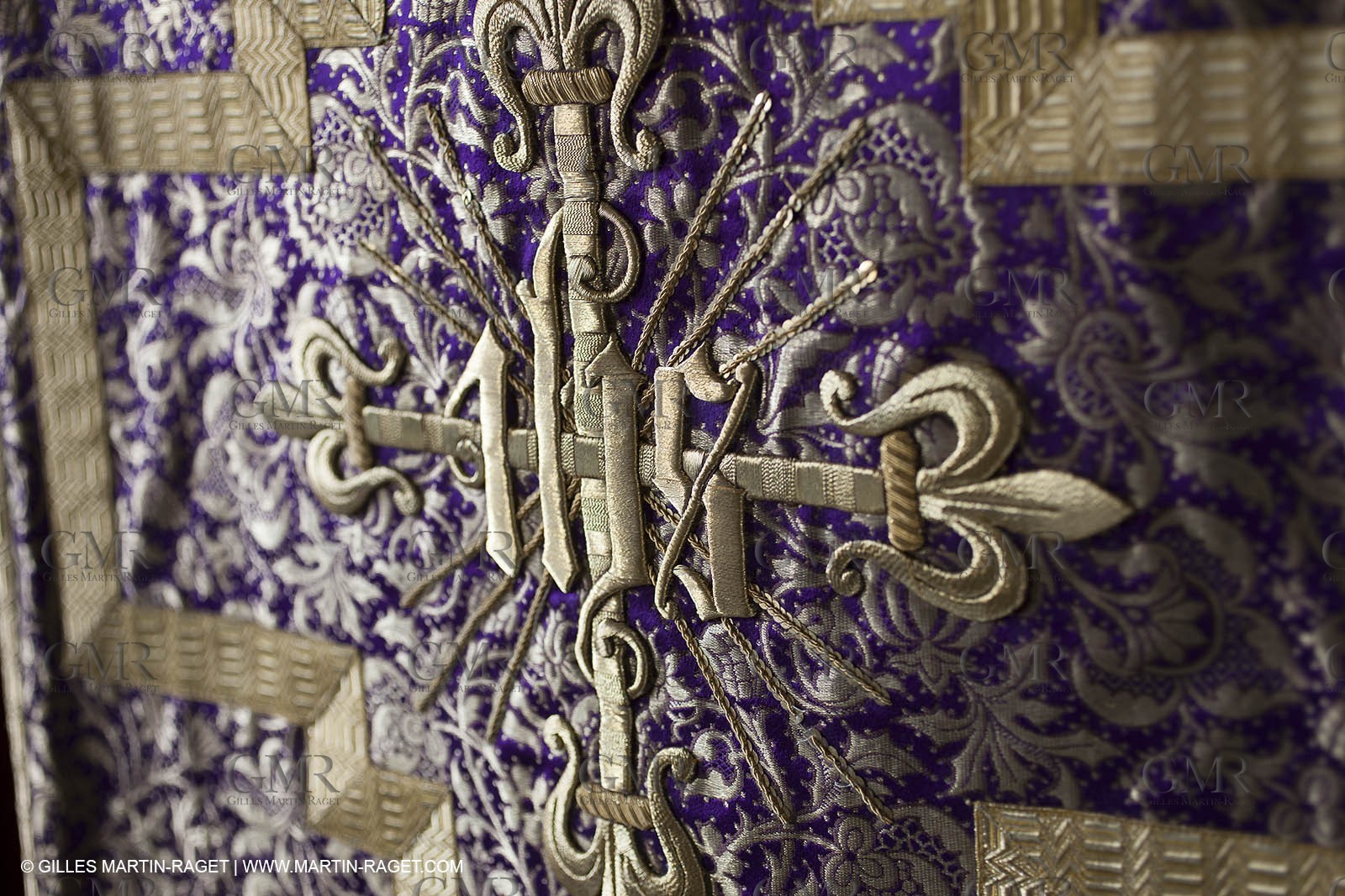 04 02 2013 - Marseille(FRA,13), Notre Dame de la Garde, liturgical clothing