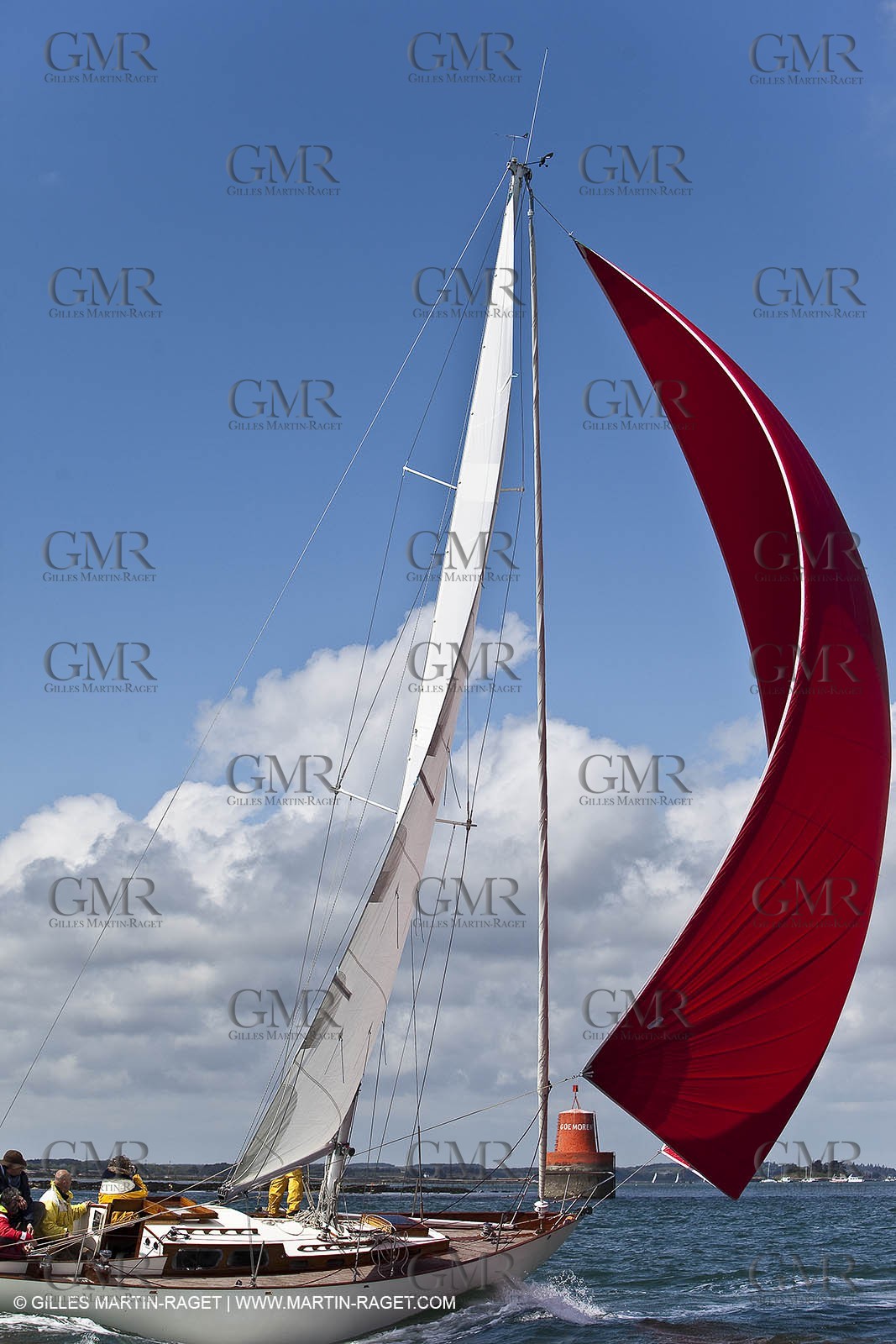 01-05-10 - Le Bono (FRA,56) - Regate Classique -Acteia II - Maica