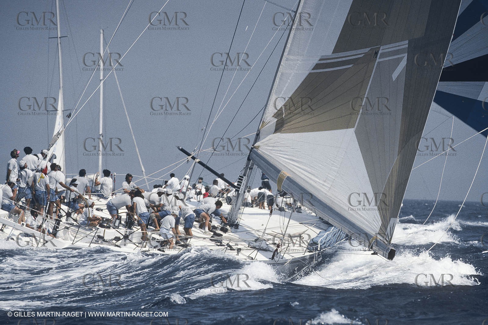 Yacht racing, Maxi monohulls