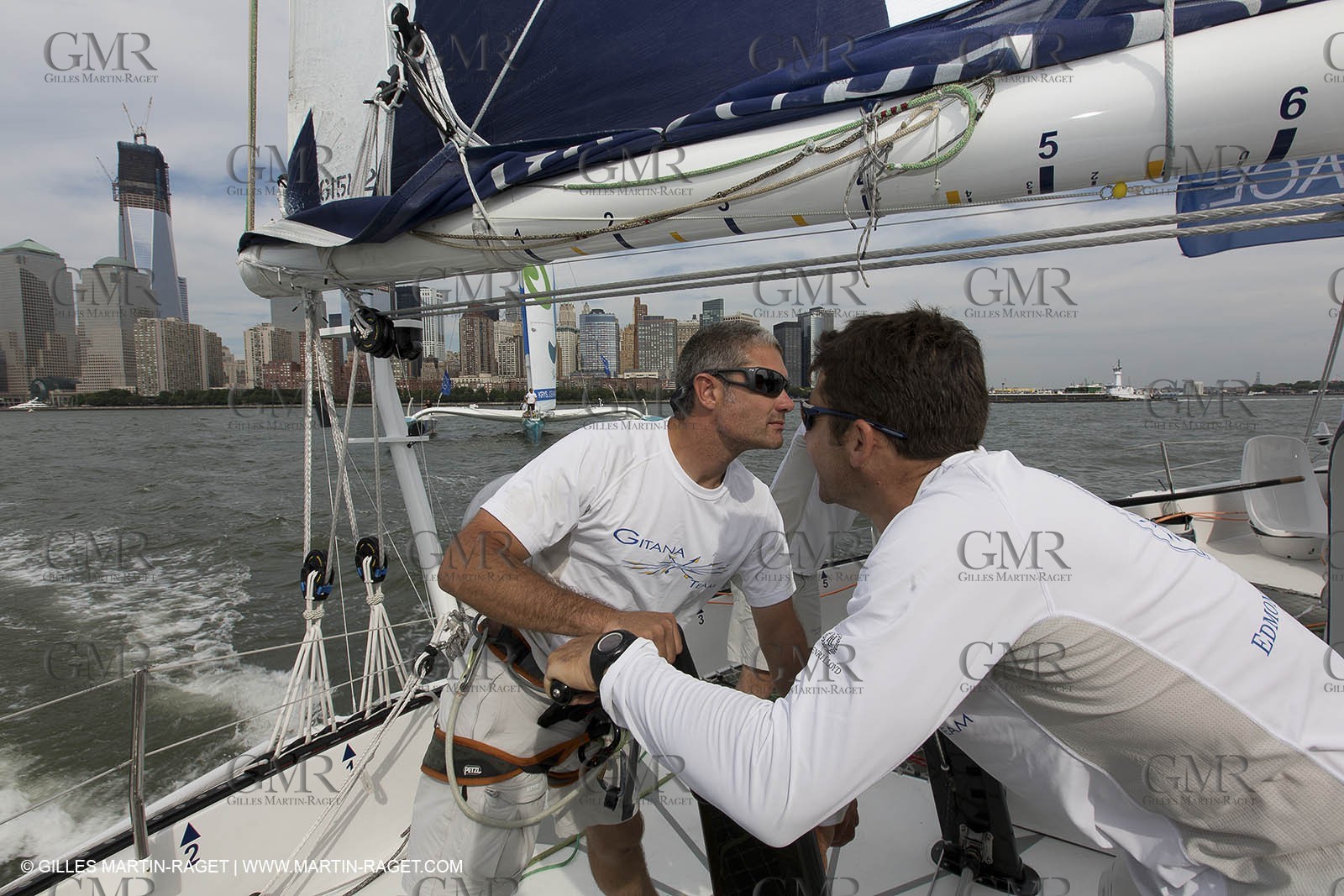 05 07 2012 - New York (USA) - Ocean Krys Race - Speed runs in fornt of NY city