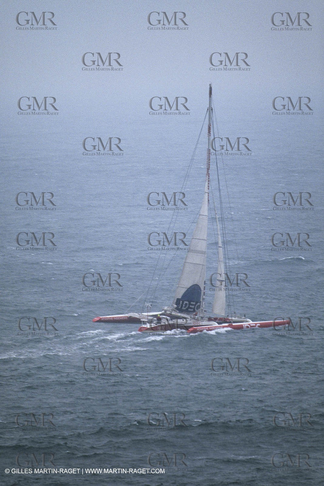 Sailing, Offshore racing, records, Round The World non stop solo, Idec, Francis Joyon