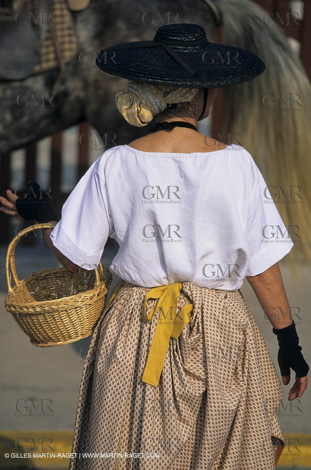 Arles (FRA,13) - Costume from Arles Fest