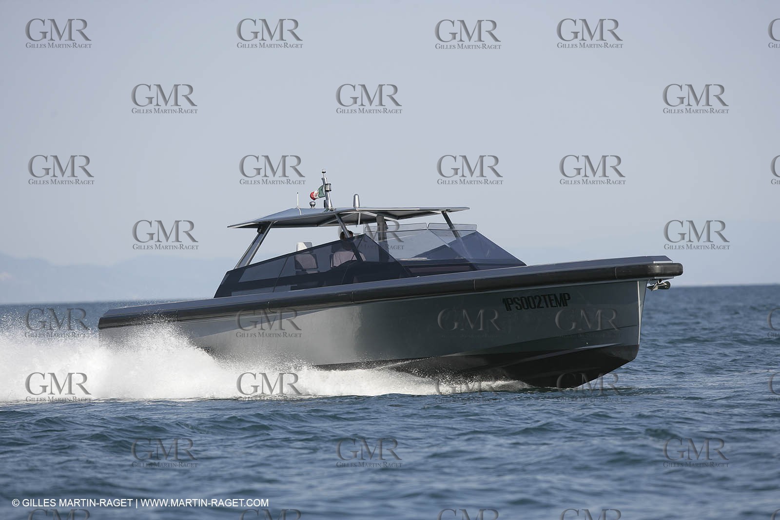 YC9H8307