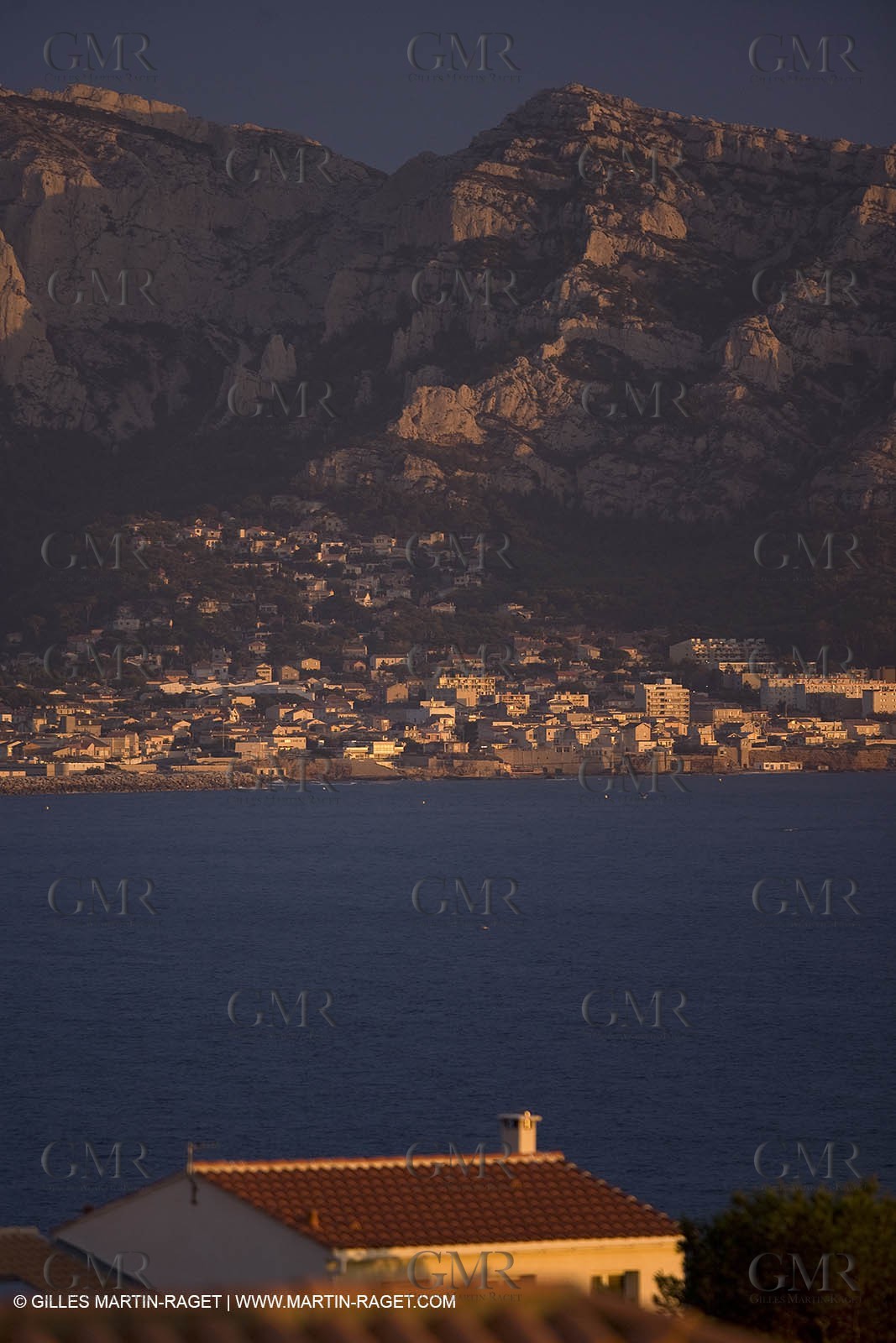 19 08 07 - -Marseille (FRA, 13) Notre Dame de la Garde 19 08 07 - Marseille (FRA, 13) - Quartiers sud