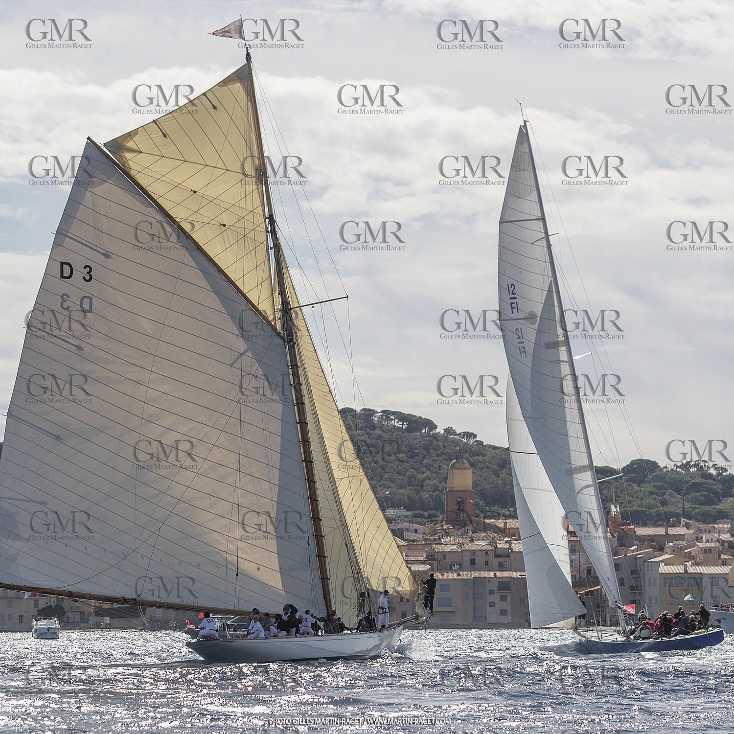 29  2022, Saint-Tropez (FRA,83), Les Voiles de Saint-Tropez 2022, journée des défis, Clu 55 Cup ,France 1 conrte Tuiga, équipage France 1
