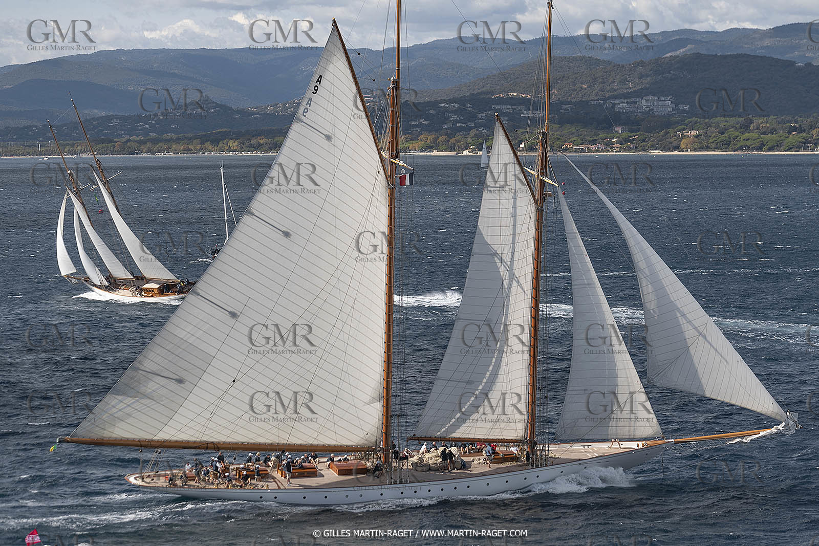 28 09 2022? Saint-Tropez,(FRA,83), Les Voiles de Saint-Tropez 2022 Régate N° 2 poup les modernes, navigation libre pour les grandes goélettes