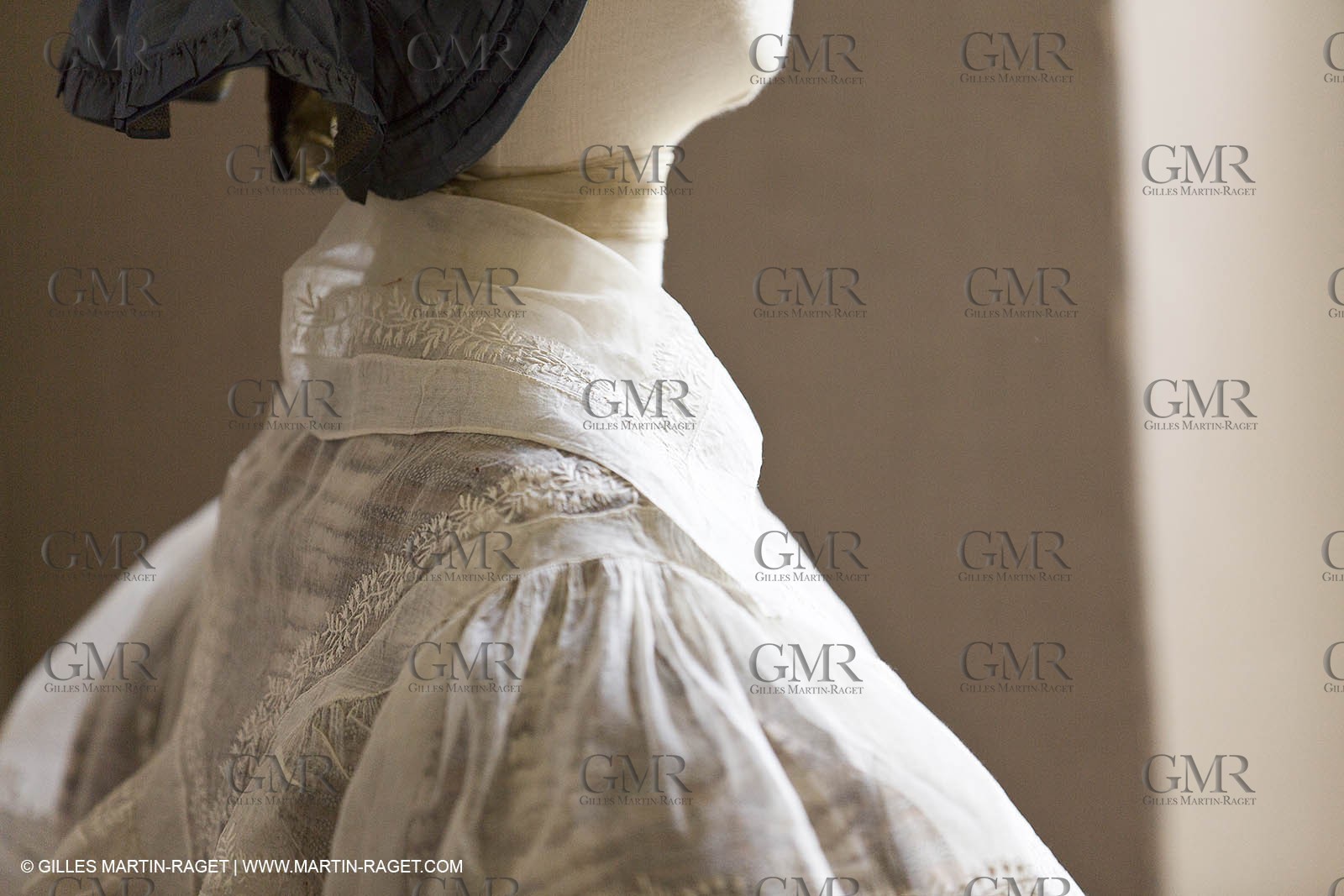 06 07 2012, Toulon (FRA,83), Villa Rozemaine, exhibition 'Fashion Dresses