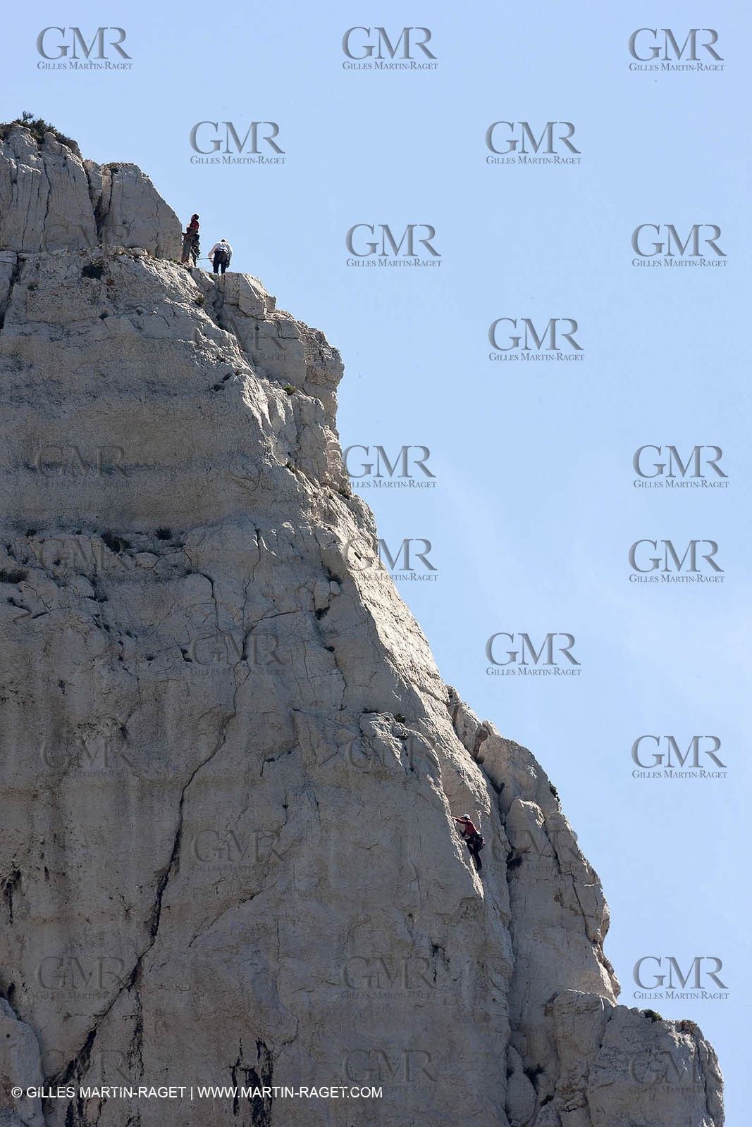 18 04 2009 - Marseille (FRA, 13) - Les Calanques - climbers in  La cordée (south crest of rocher St Michel)