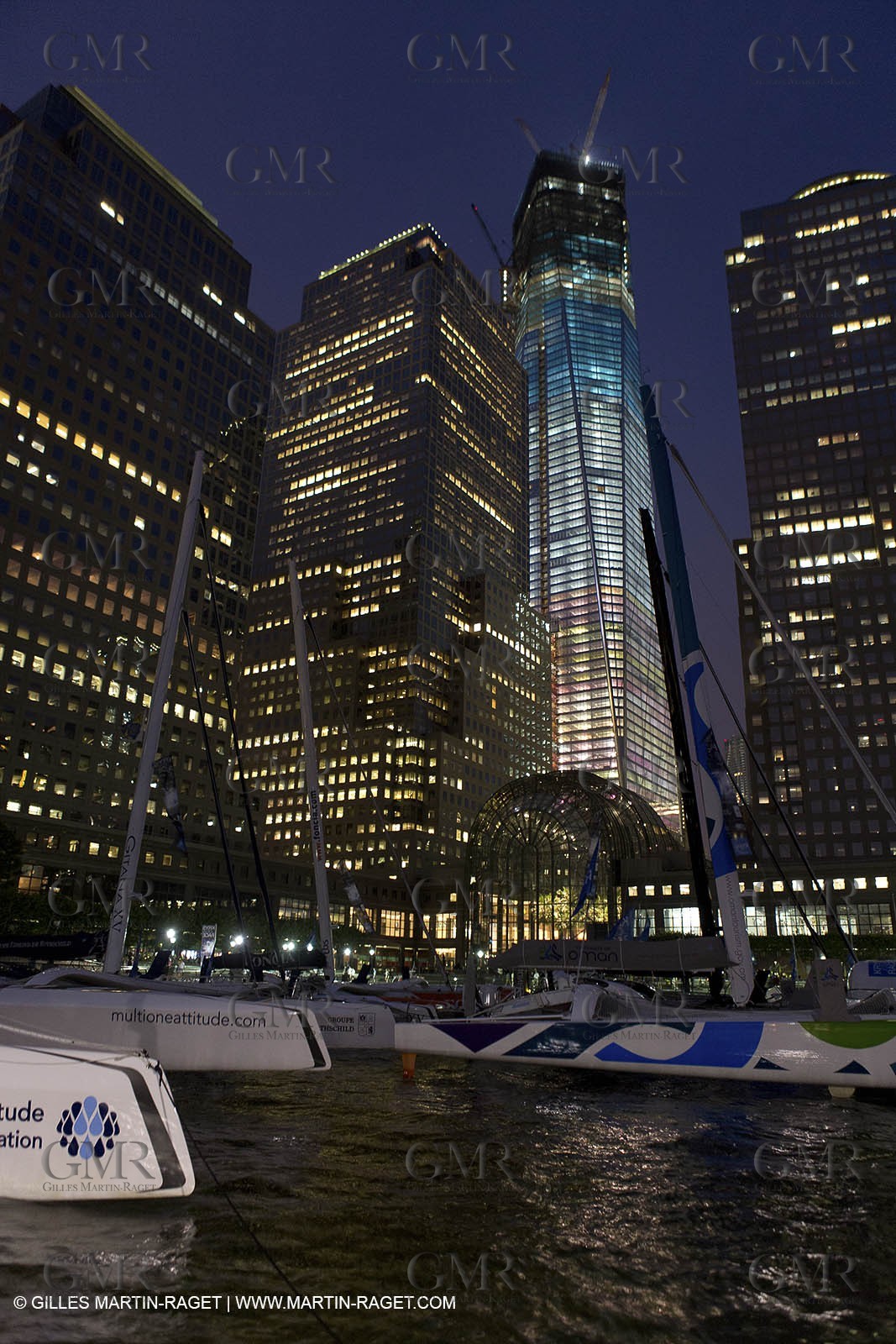 05 07 2012 - New York (USA) - Ocean Krys Race - Speed runs in fornt of NY city