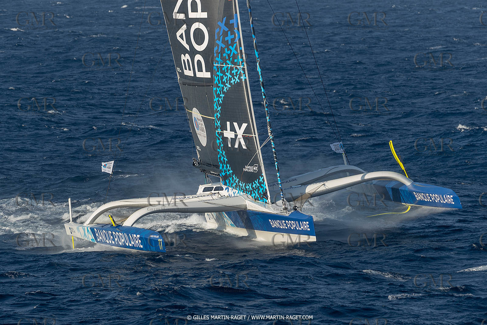 Banque Populaire devant Marseille
