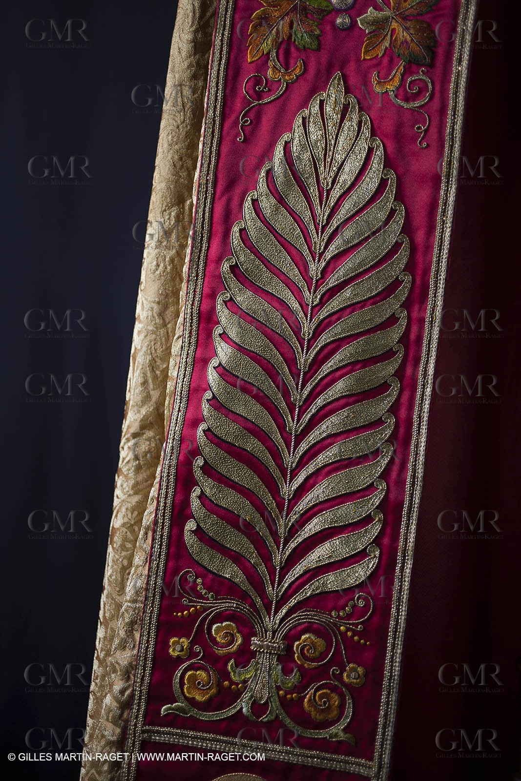04 02 2013 - Marseille(FRA,13), Notre Dame de la Garde, liturgical clothing