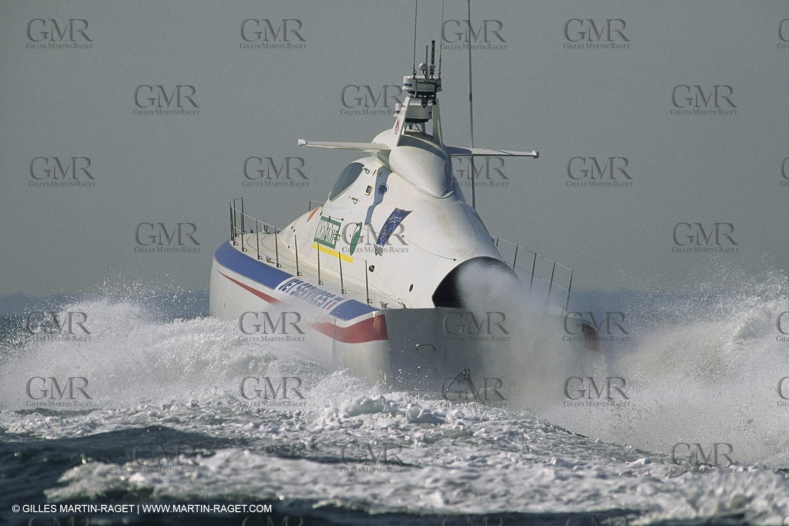 Powerboating, offshore racing