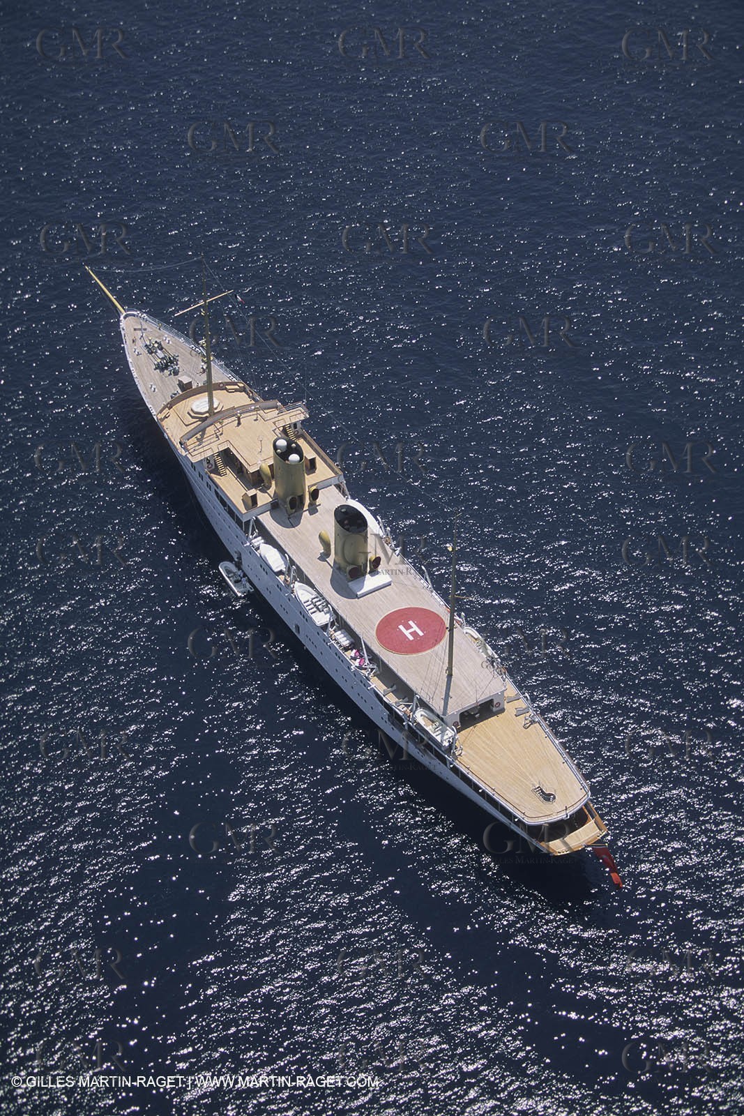 Poawer boats, Classic Motor yachts, Savarona