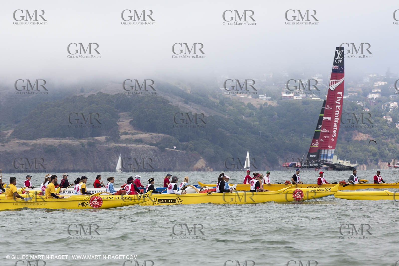 10 08 2013 - San Francisco (USA,CA) - 34th America's Cup - AC Open - Outrigger Canoe Races et Hula Danceperformance at Marina Green Village