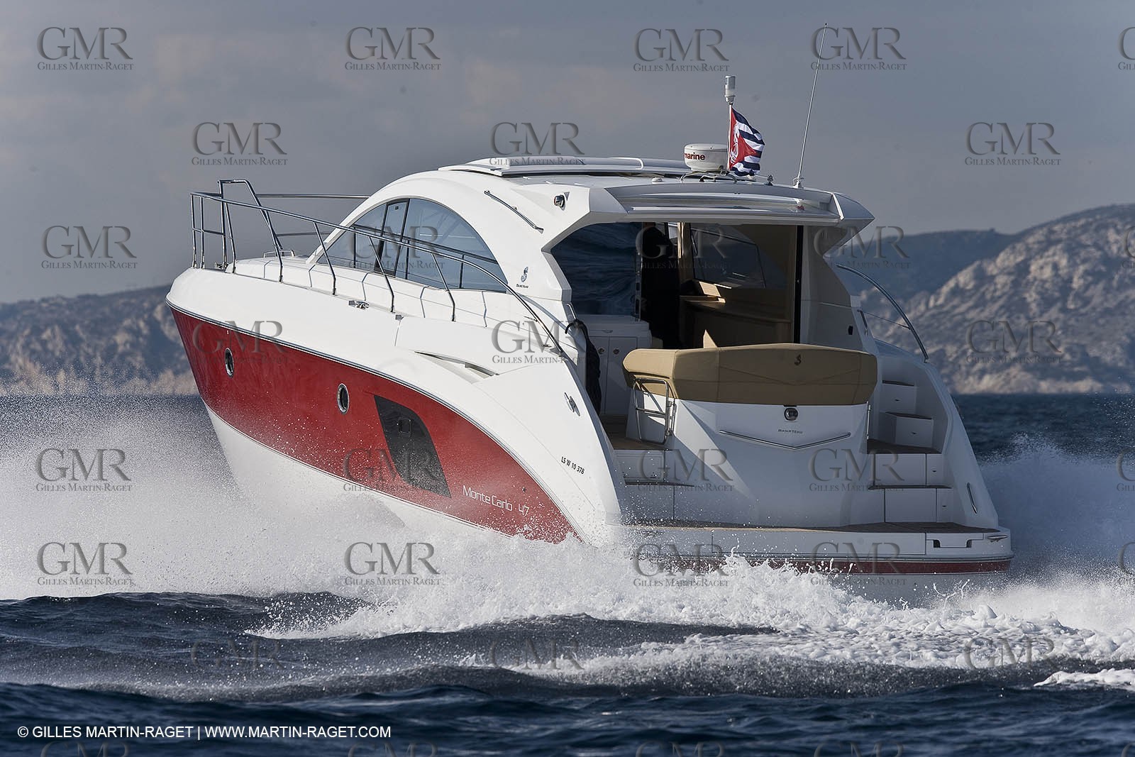Motor boat running