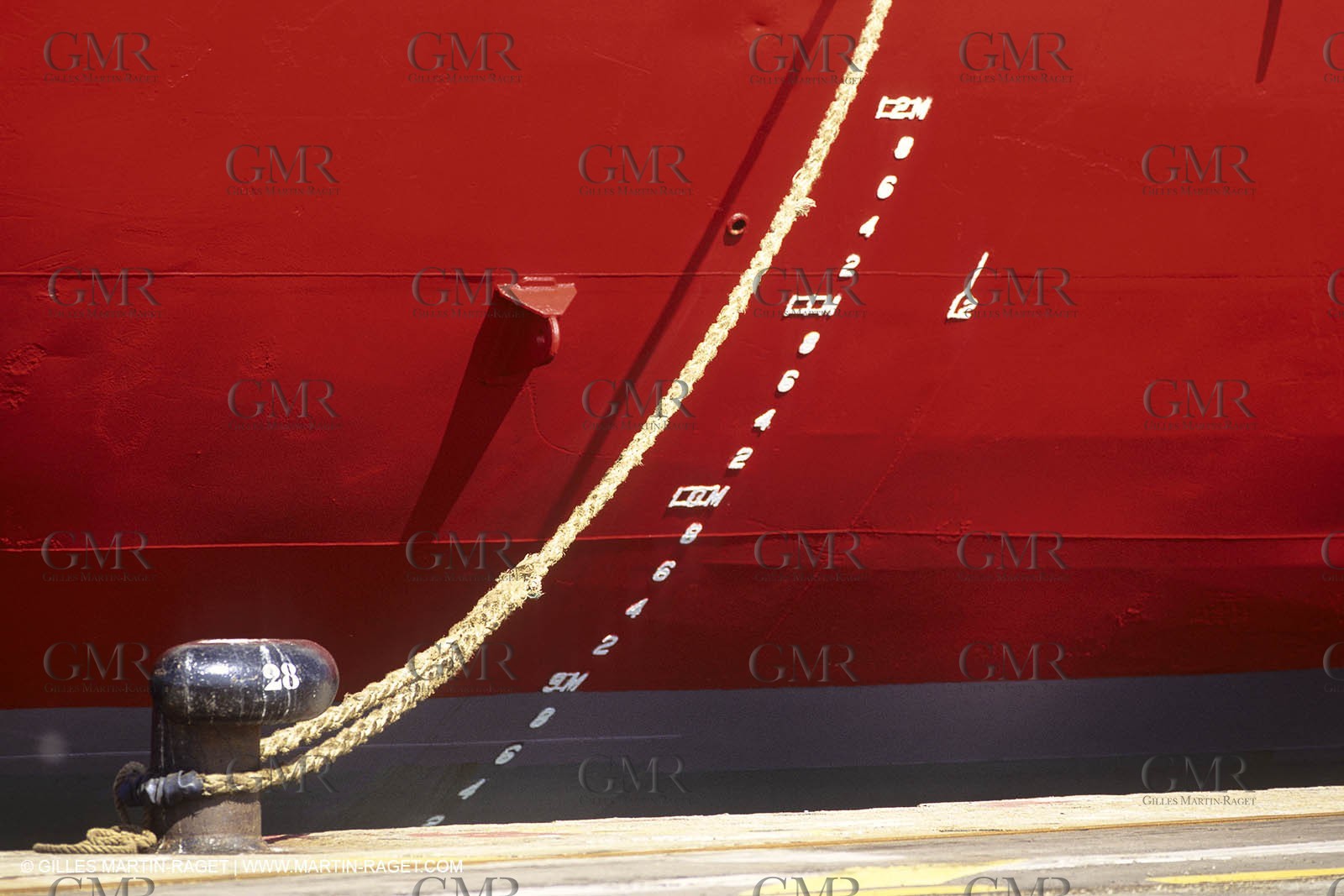 Monde maritime, opérations porturaires, ports, manoeuvres, marine world, harbour operations, maritime shipping,