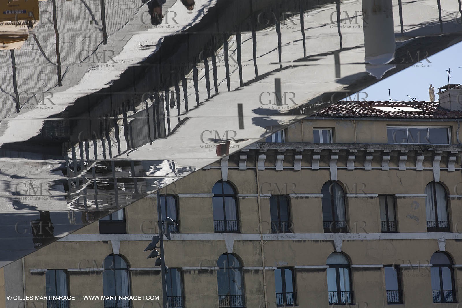 04 02 2013 - Marseille (FRA,13) - Vieux Port (historical port) refit - Works on the shadow maker